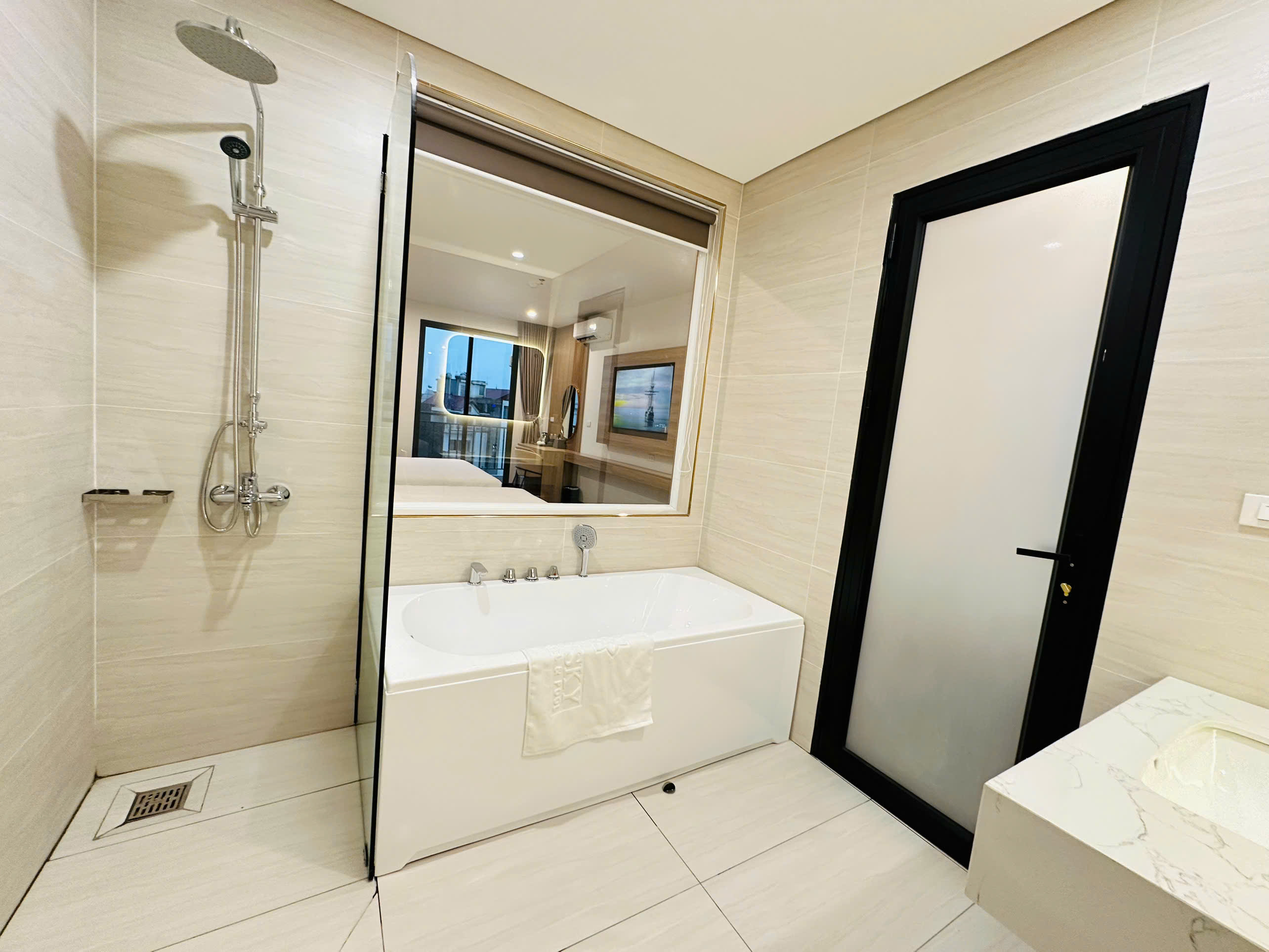 Room Image 1